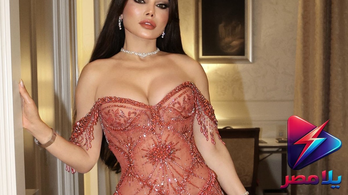 هيفاء وهبي تشعل السوشيال ميديا بفستان الزفاف في شوارع القاهرة ودبي تتصدر الأضواء