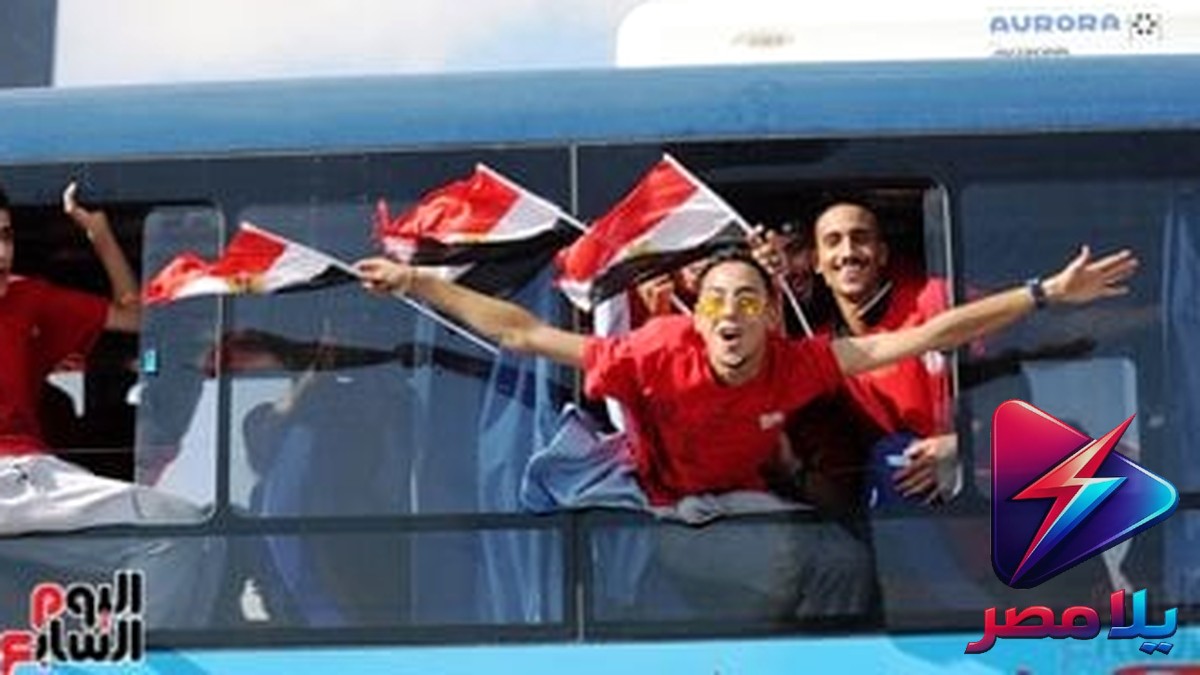 وصول منتخب مصر إلى مطار العلمين وسط استقبال جماهيري غفير واحتفالات كبرى