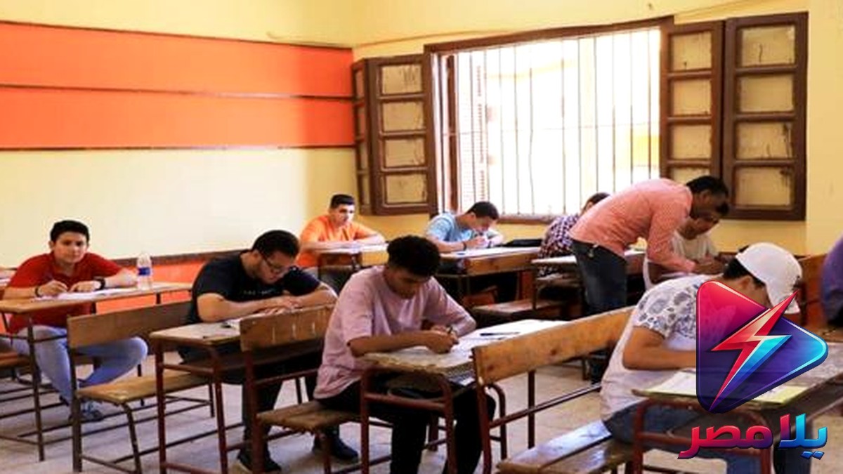 ضبط مراقب صور امتحان الأحياء ثانوية عامة 2026.. ونشر الإجابات النموذجية