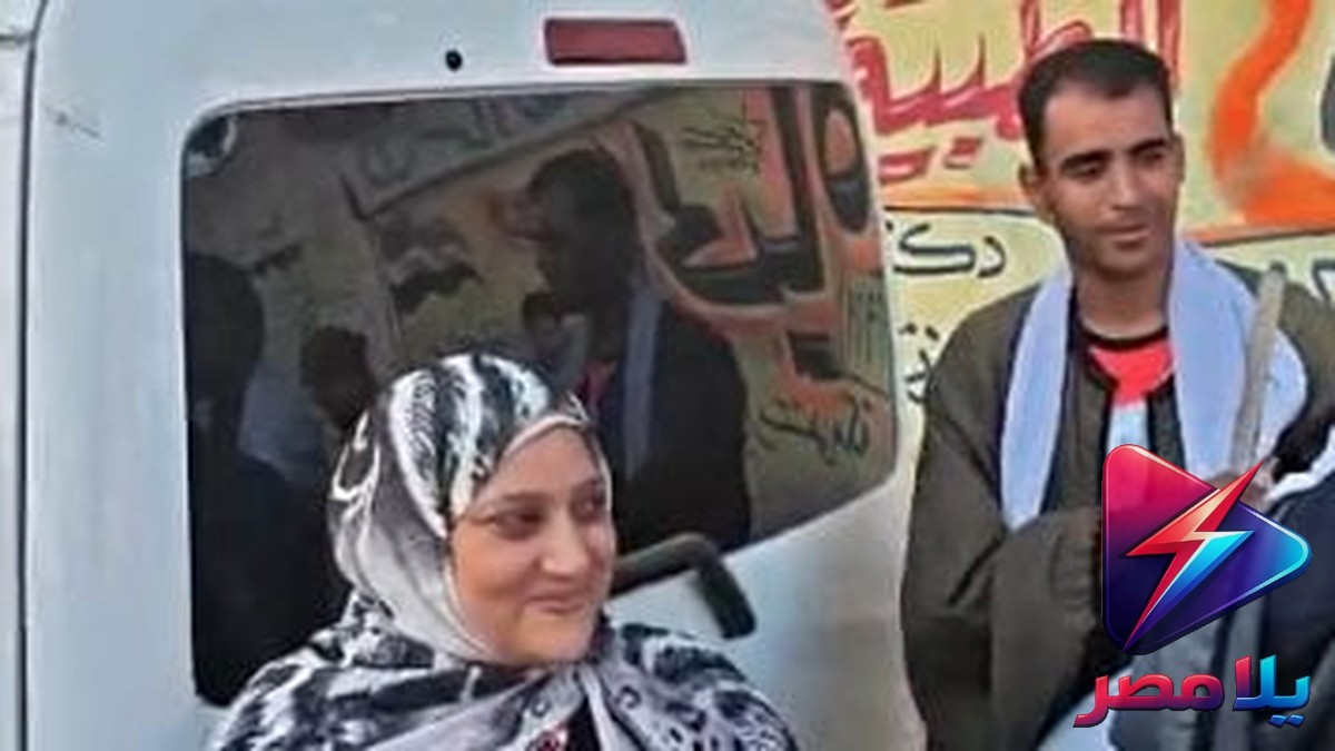 إمام عاشور في 'معكم منى الشاذلي' يبكي ويكشف: أمي كسرت الزجاج لإنقاذي من حريق الأتوبيس